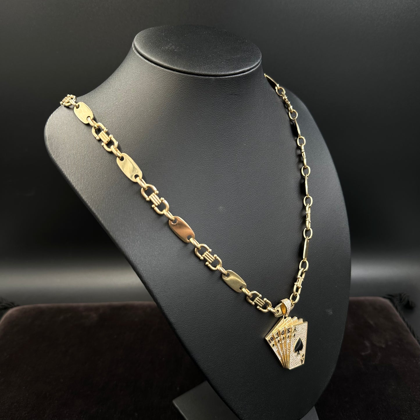 Massive Steigbügelkette 65cm x 8mm 14Karat Gelbgold