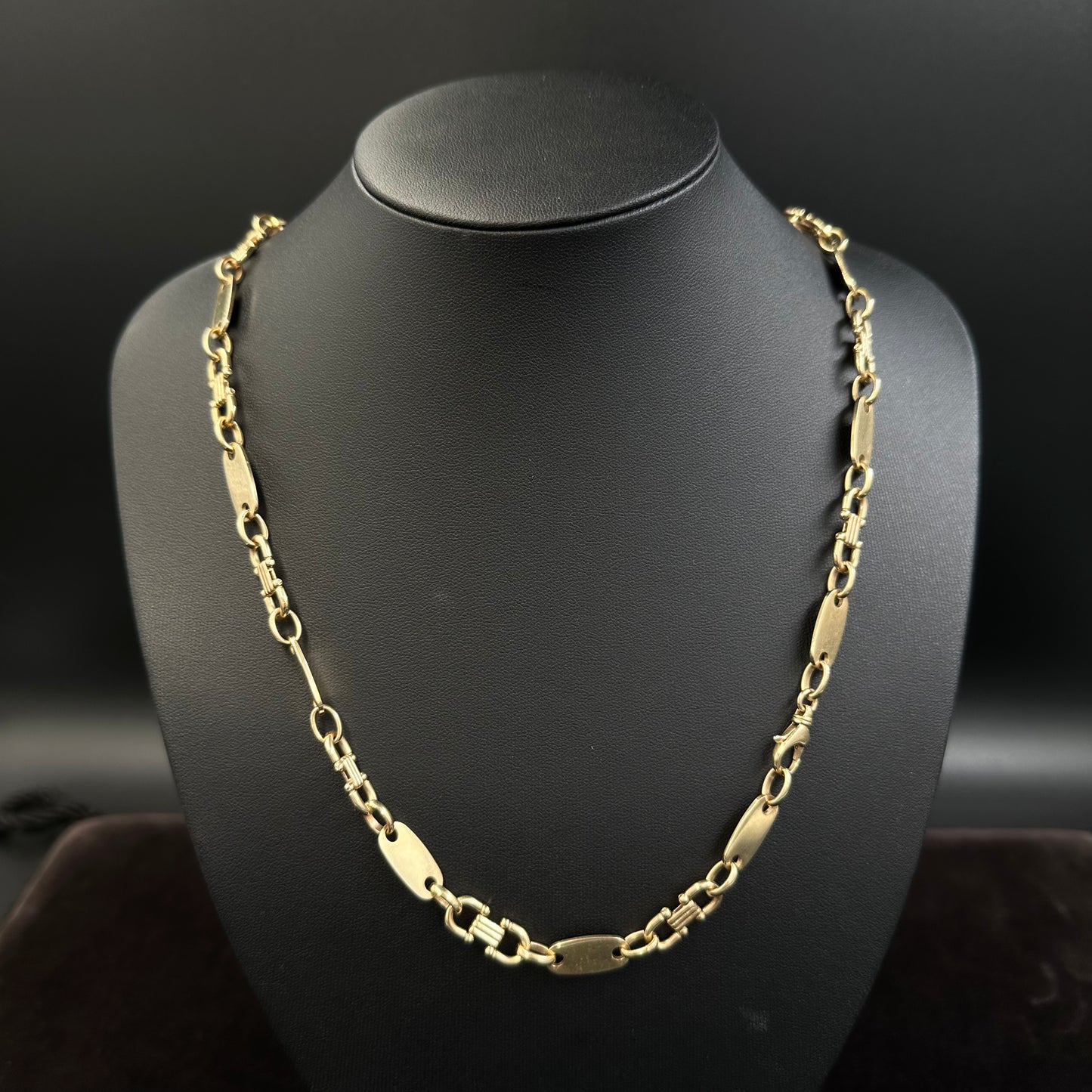 Massive Steigbügelkette 65cm x 8mm 14Karat Gelbgold
