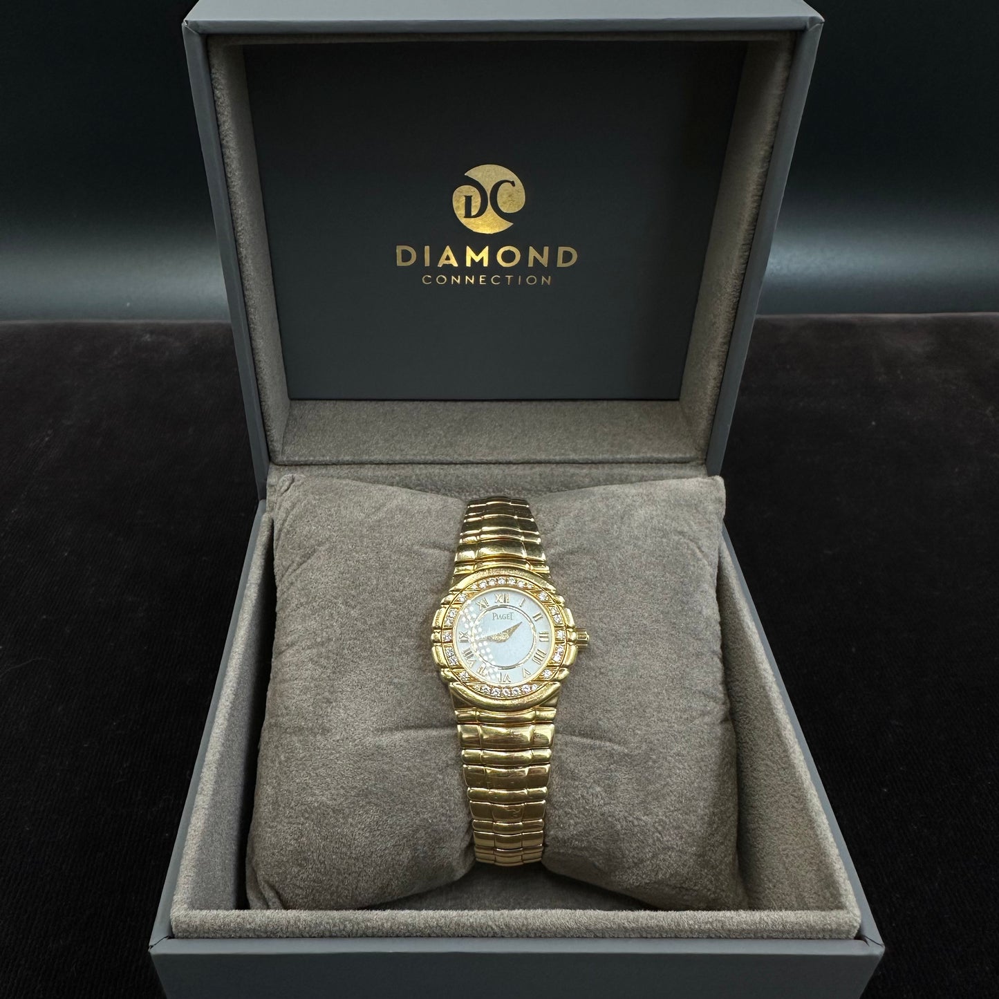 Piaget TANAGRA-Kollektion Damenuhr 18Karat 750er Gelbgold Römische Ziffern Brillanten Diamanten PIAGET